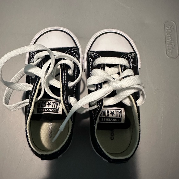 Converse Other - Converse Toddler Sneakers Size 6 Like New!